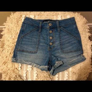 Hollister high-rise shorts w/ buttons